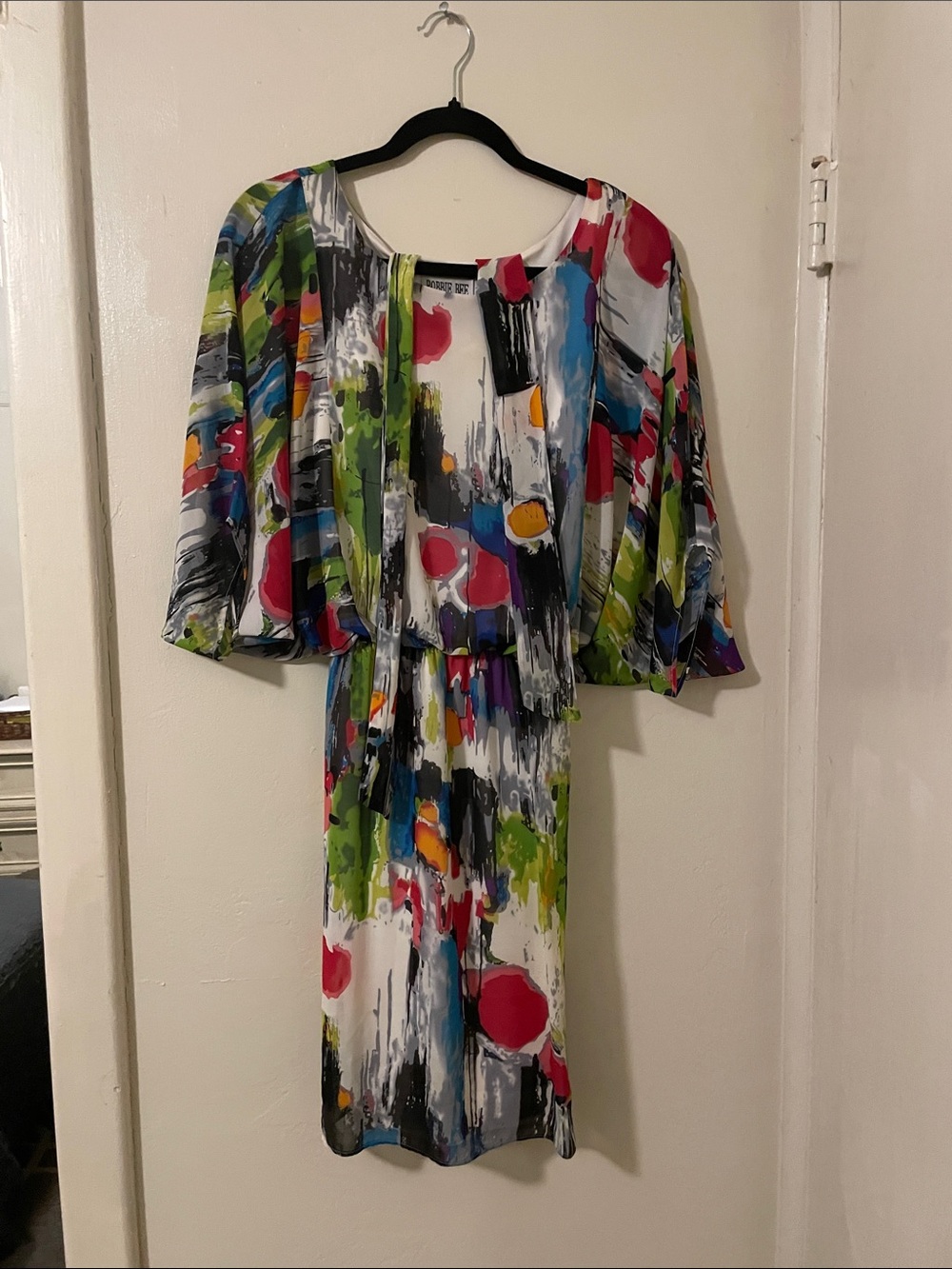 Robbie Bee Multi-Color Abstract Midi Dress with Flutter Sleeves